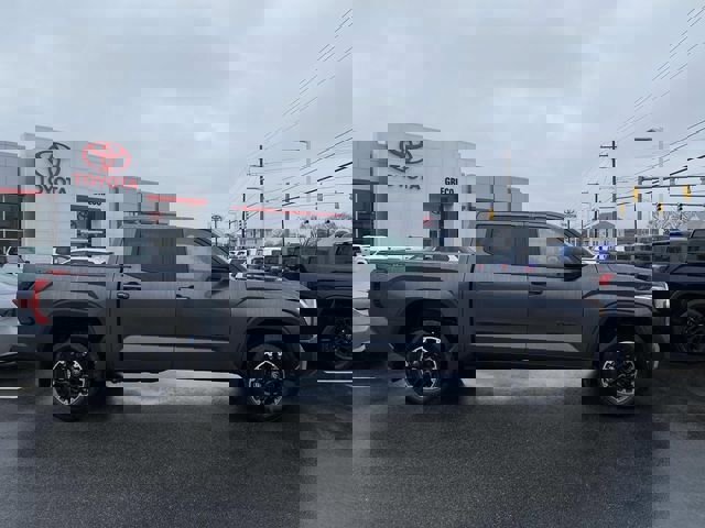New 2026 Toyota Tundra SR5 image 2