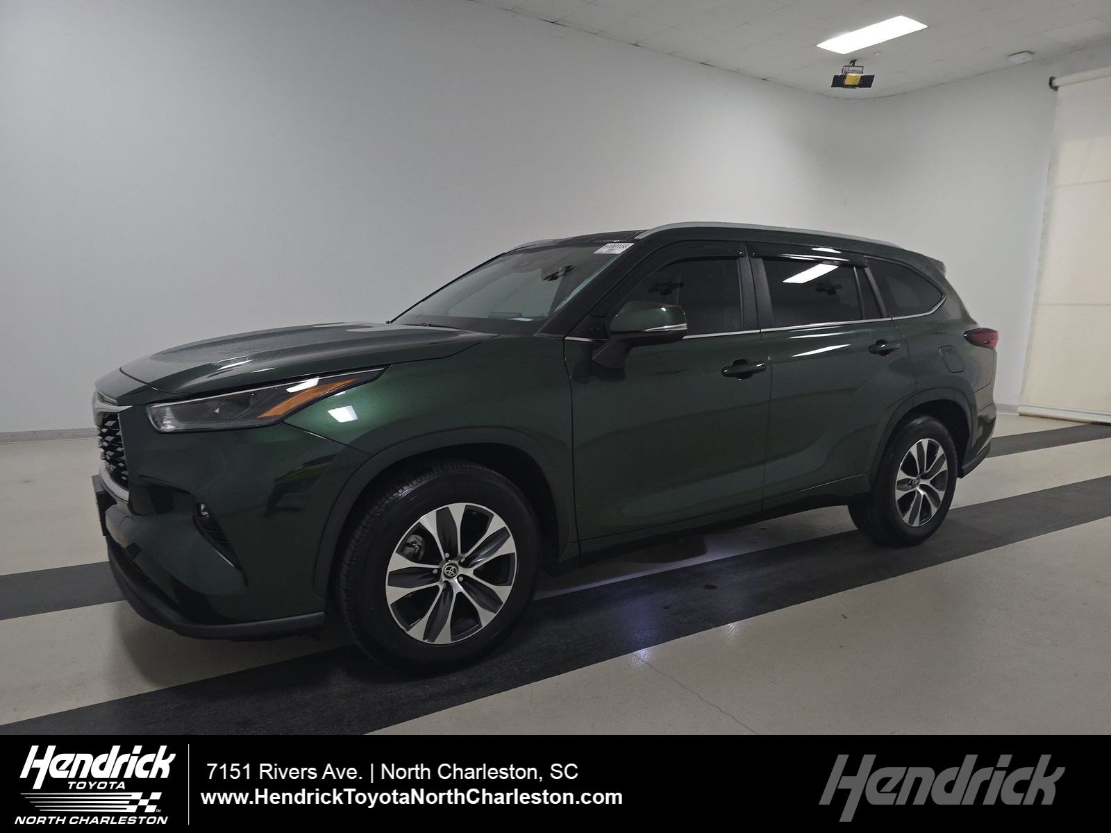 Used 2024 Toyota Highlander XLE