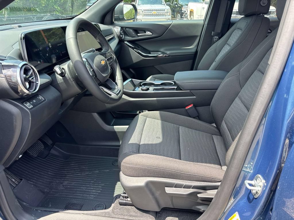 New 2026 Chevrolet Equinox LT w/ LPO, Floor Liner Package FWD image 7