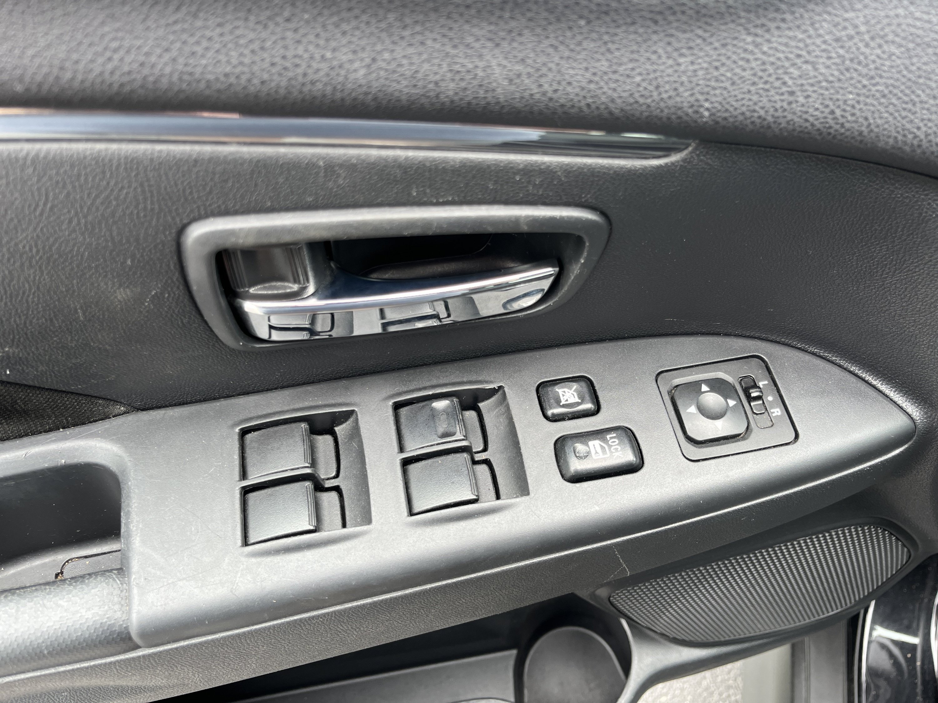 Used 2022 Mitsubishi Outlander Sport ES FWD image 17