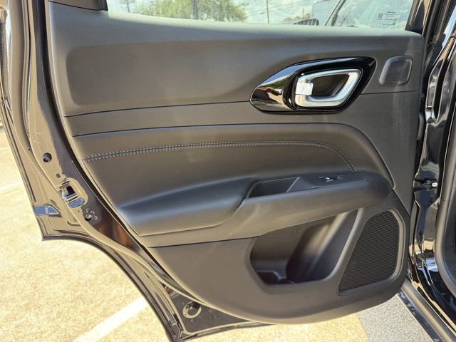 New 2025 Jeep Compass Latitude w/ Sun & Sound Group AWD/4WD image 15