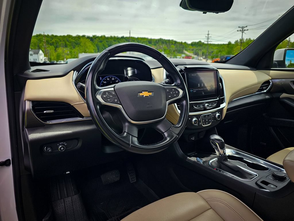 Used 2023 Chevrolet Traverse Premier AWD/4WD image 15
