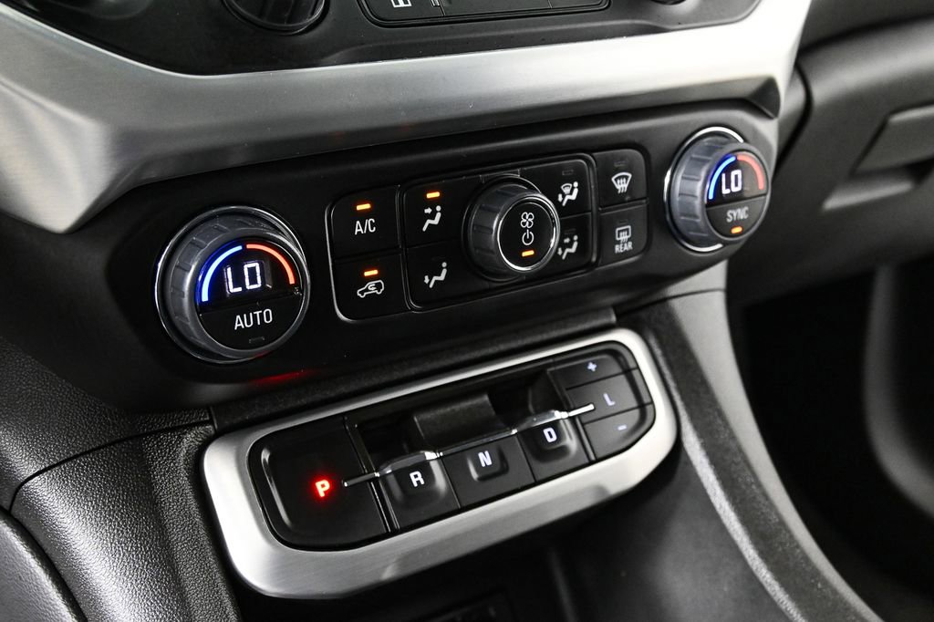 Used 2023 GMC Acadia SLT image 16