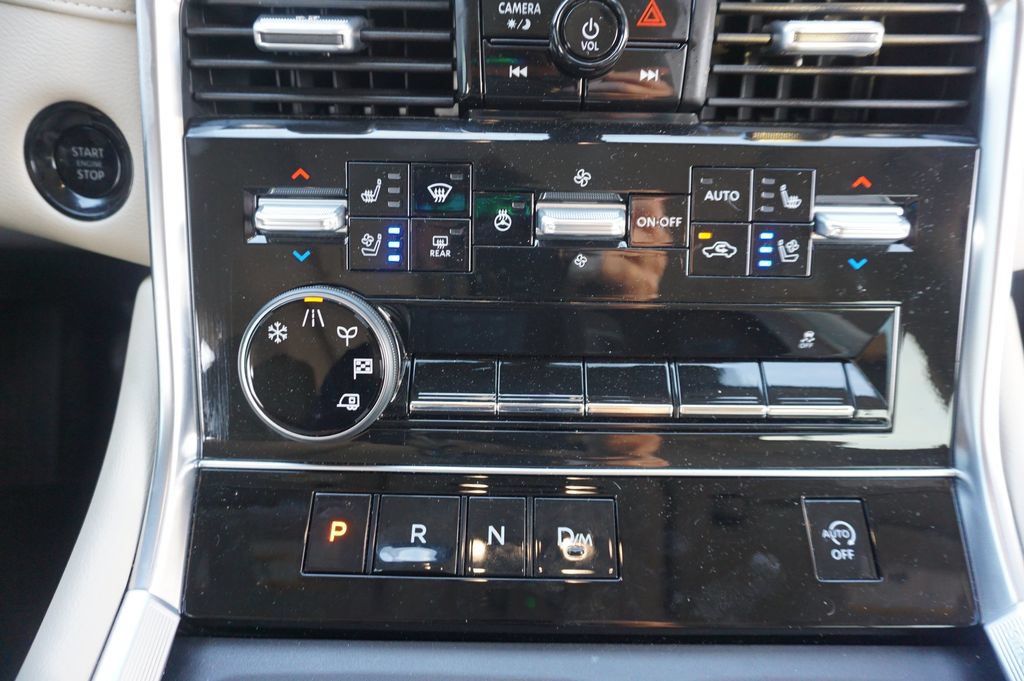 Used 2025 Nissan Armada Platinum RWD image 13