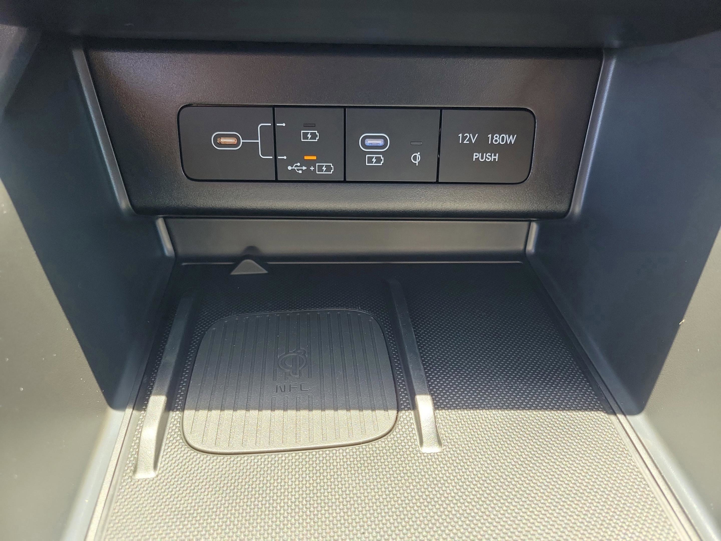 New 2025 Hyundai Sonata Limited image 32