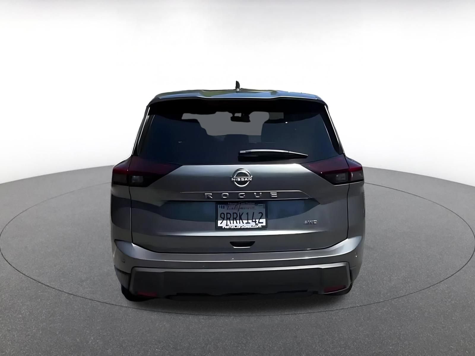 Used 2025 Nissan Rogue SV AWD/4WD image 12