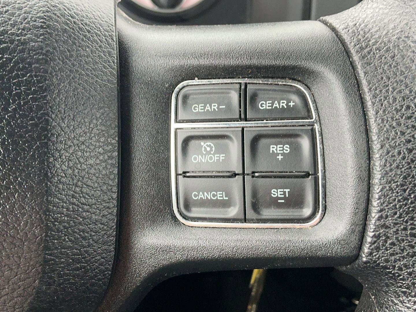 Used 2017 RAM 1500 Express image 18