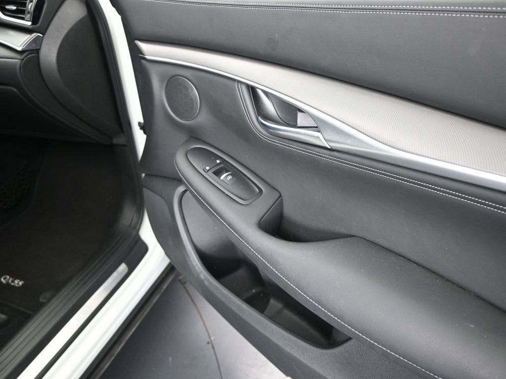 Used 2023 INFINITI QX55 Luxe w/ Cargo Package image 23