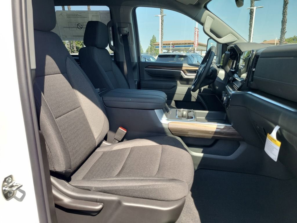 New 2026 Chevrolet Silverado 2500 LT w/ All Star Edition AWD/4WD image 18