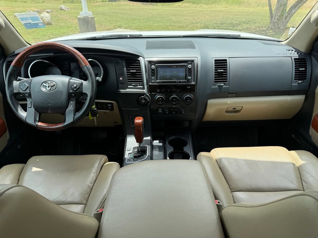 Used 2018 Toyota Sequoia Platinum RWD image 24