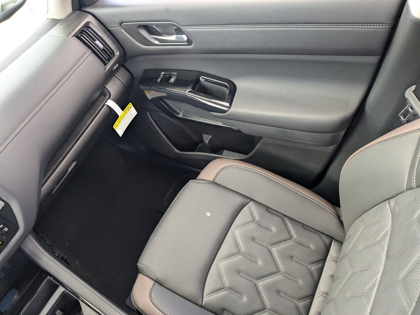 New 2026 Nissan Pathfinder Platinum FWD image 20