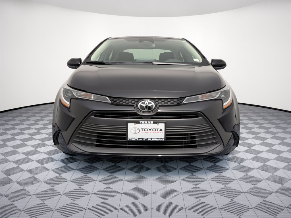 Used 2025 Toyota Corolla LE FWD image 6