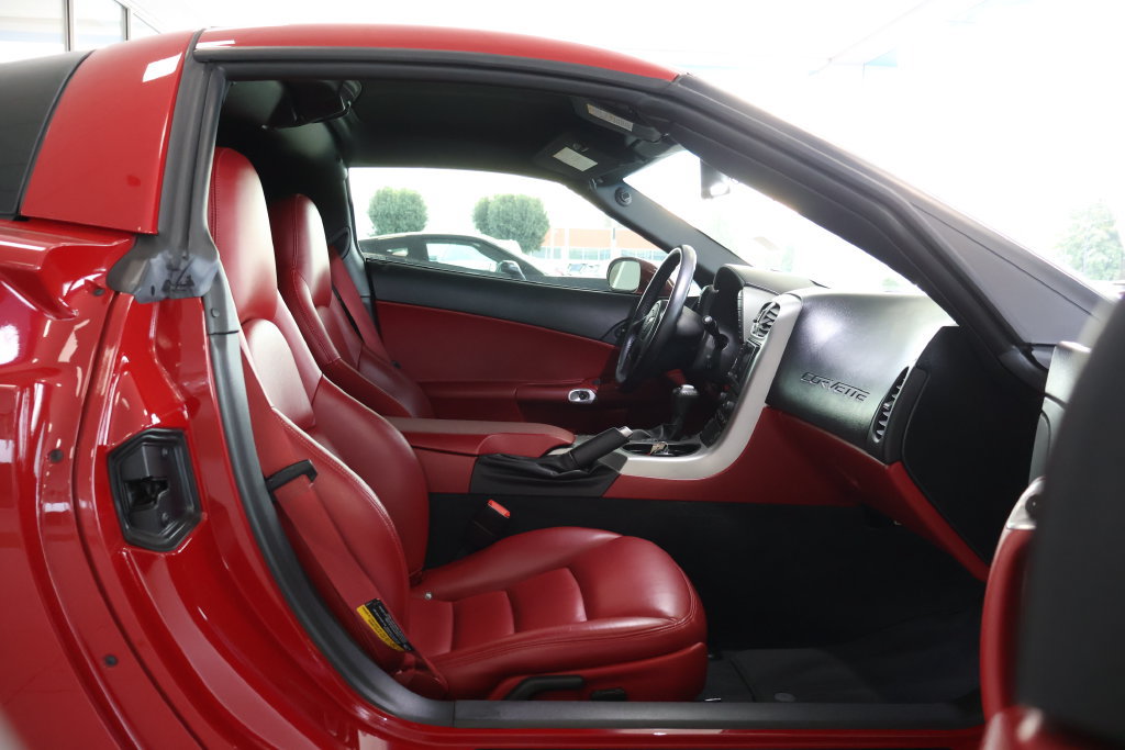 Used 2005 Chevrolet Corvette Coupe w/ Preferred Equipment Group RWD image 42