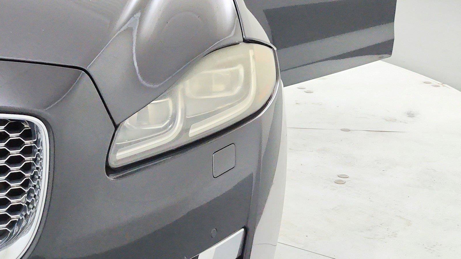 Used 2016 Jaguar XJ L Portfolio AWD/4WD image 11