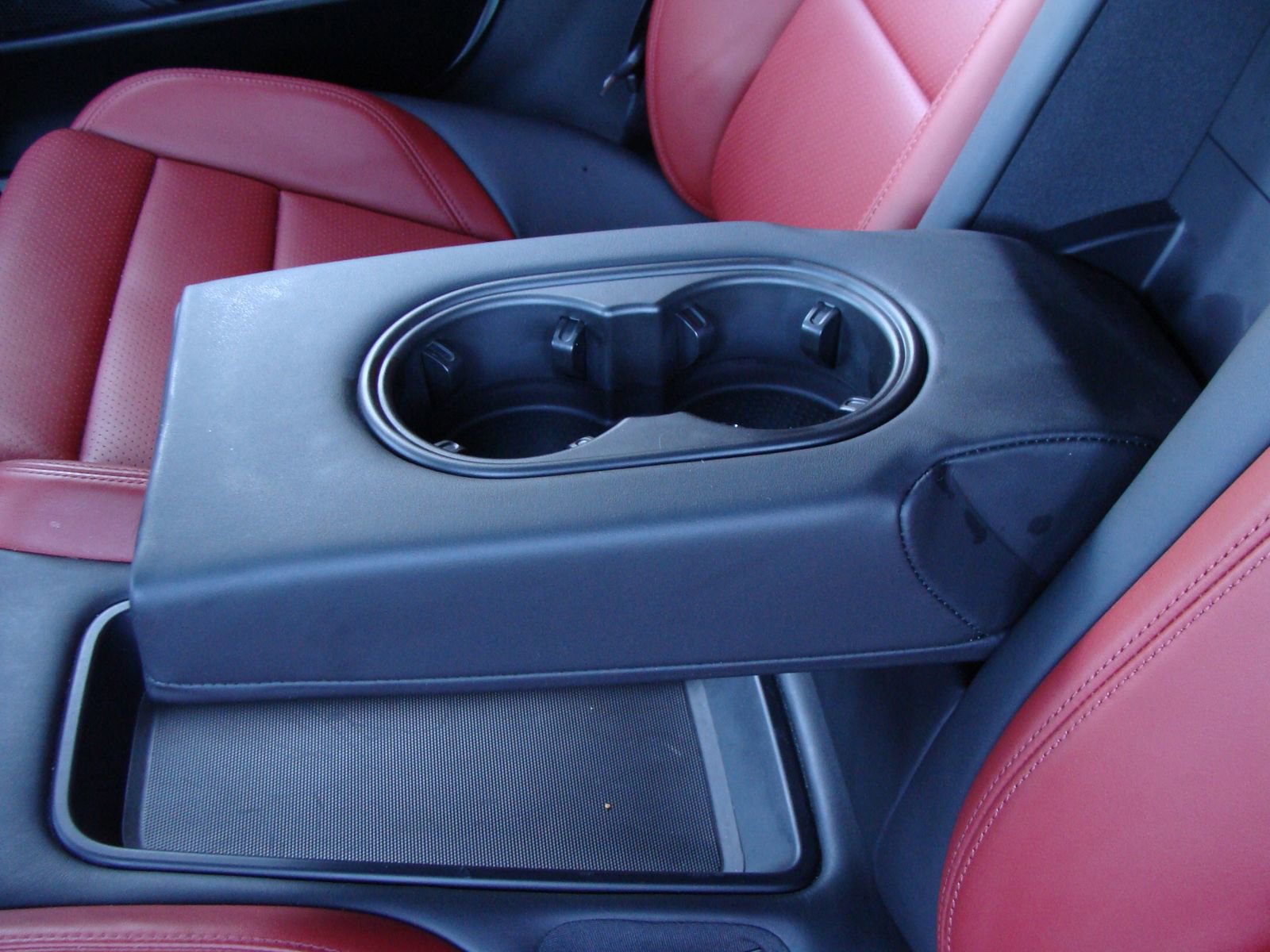 Used 2020 Porsche Taycan 4S image 37