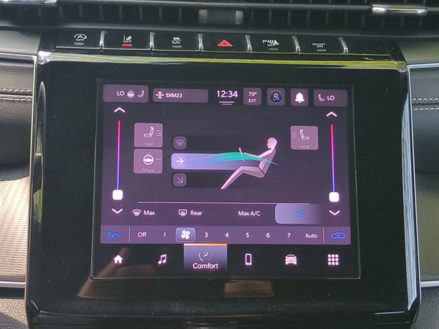 Certified 2025 Jeep Grand Cherokee Altitude AWD/4WD image 26