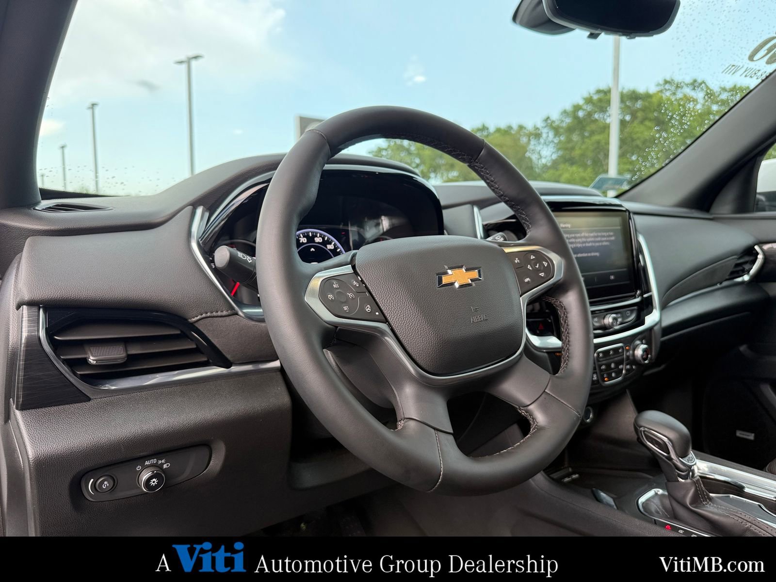 Used 2023 Chevrolet Traverse High Country image 17