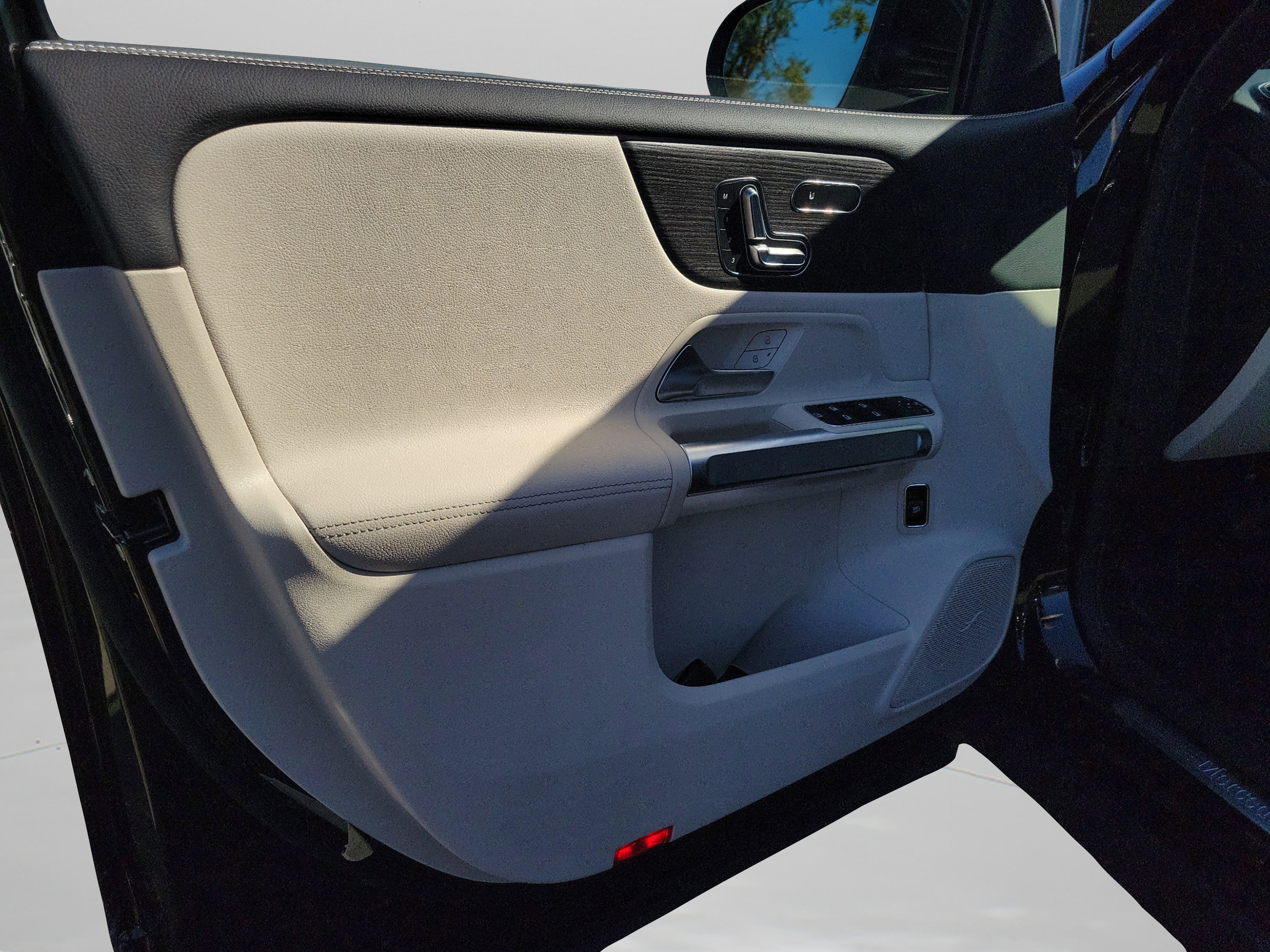 Used 2026 Mercedes-Benz GLB 250 image 18