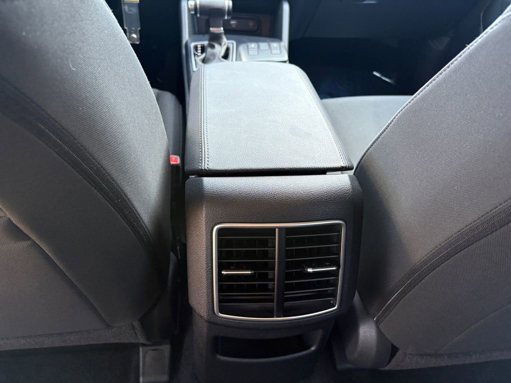 Used 2025 Kia Sportage LX image 15