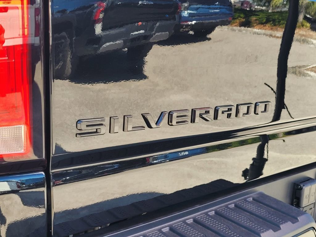 New 2025 Chevrolet Silverado 2500 High Country w/ Midnight Edition image 12
