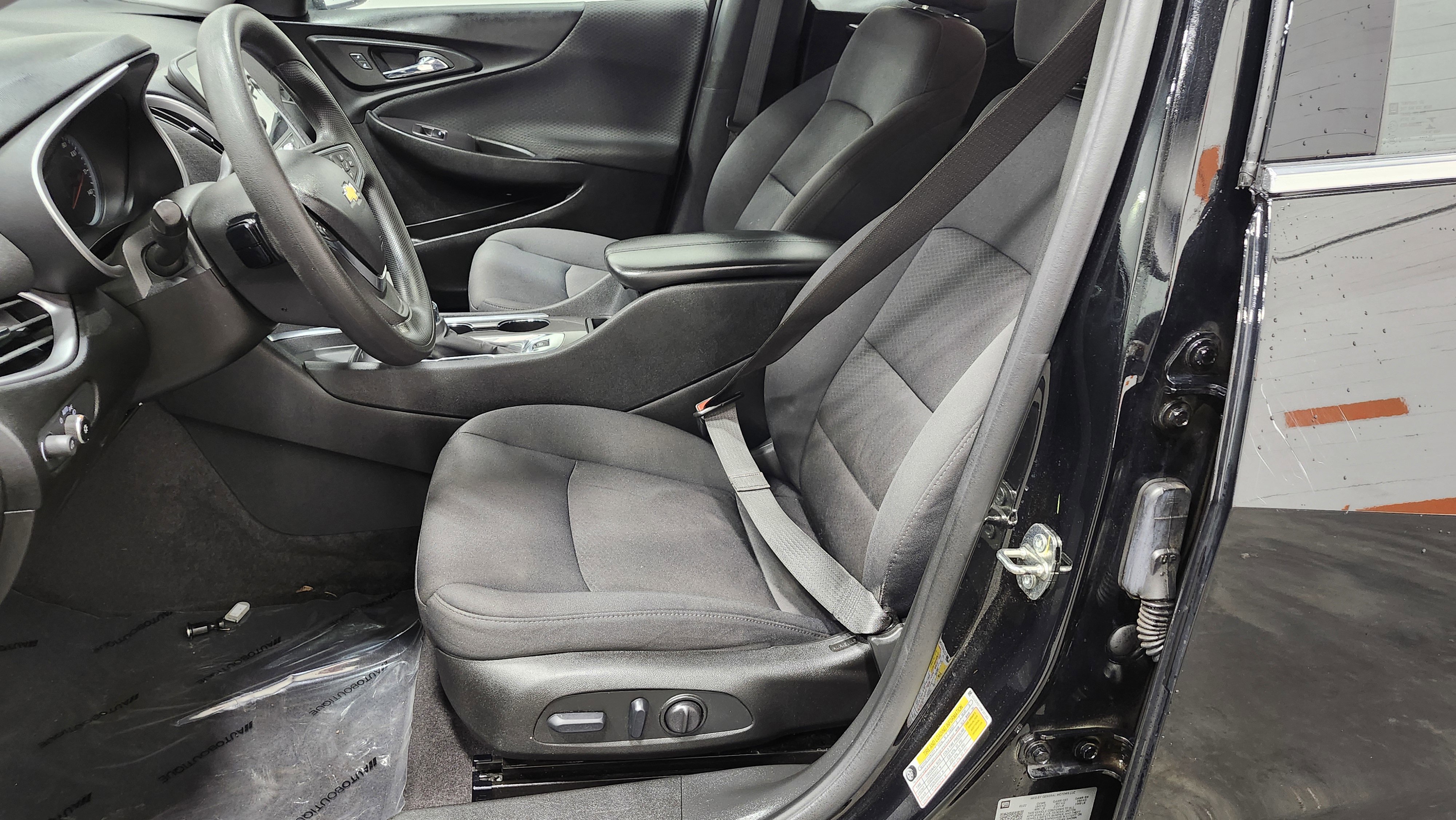 Used 2022 Chevrolet Malibu LT image 22