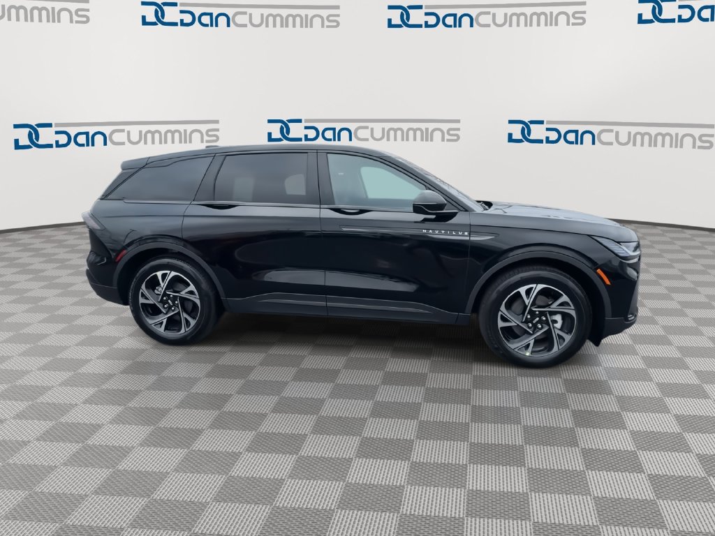 New 2026 Lincoln Nautilus Premier w/ Equipment Group 102A AWD/4WD image 9