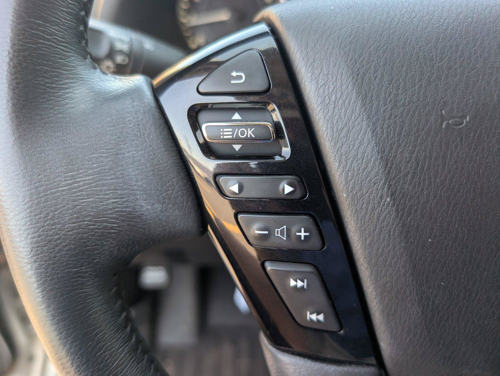 Used 2023 Nissan Armada SL w/ Captain's Chairs Package RWD image 30