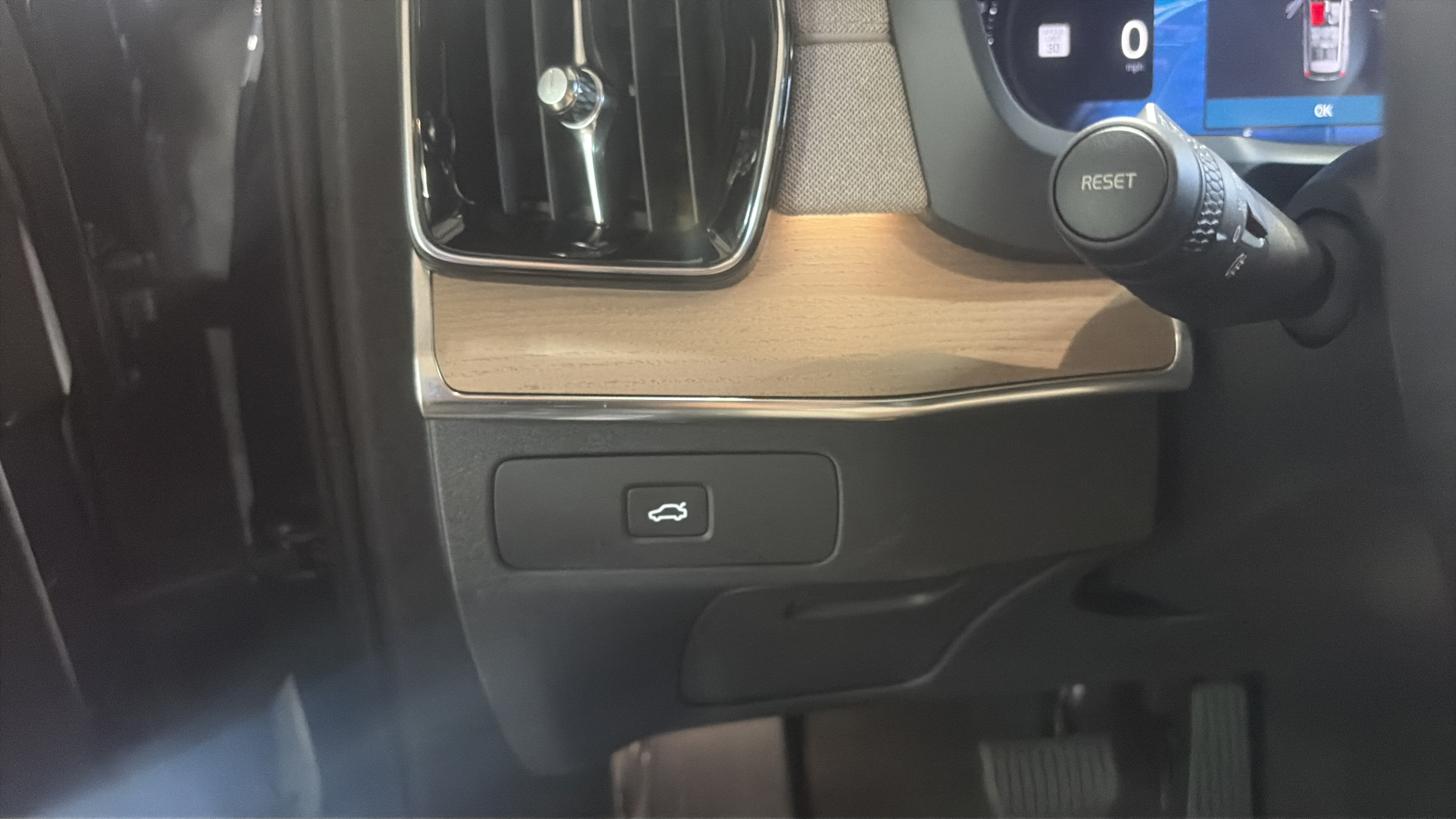 Used 2026 Volvo XC90 B6 Plus AWD/4WD image 30