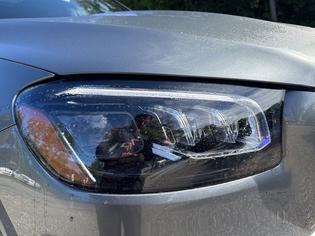 New 2026 Mercedes-Benz GLS 580 4MATIC image 17