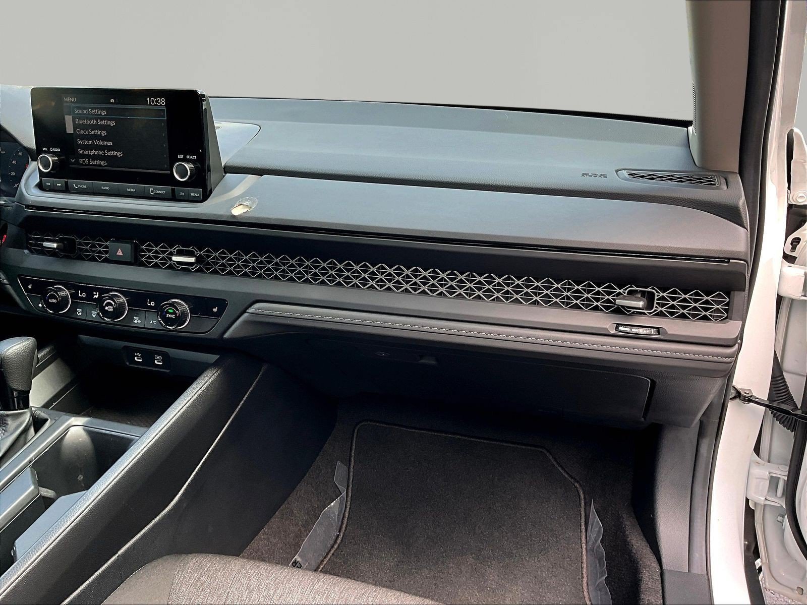 Certified 2024 Honda Accord EX image 25