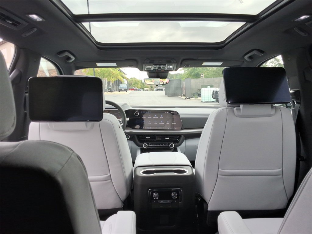 New 2026 Chevrolet Suburban Premier image 20