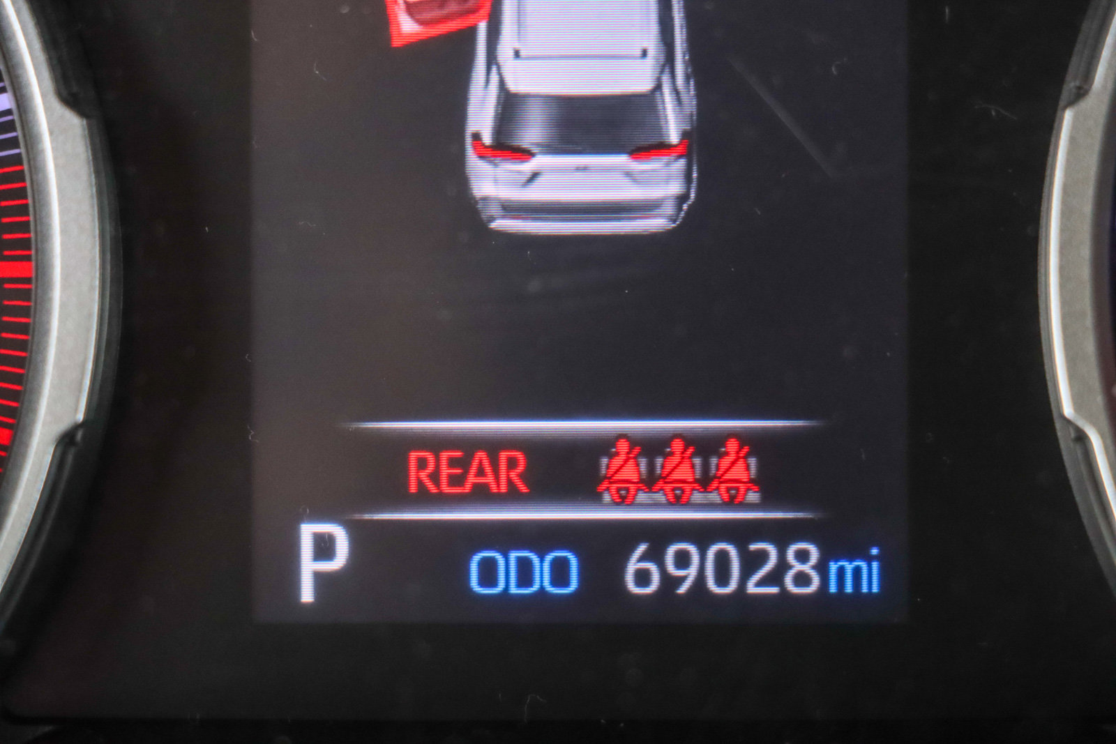 Used 2021 Toyota RAV4 XLE Premium image 16