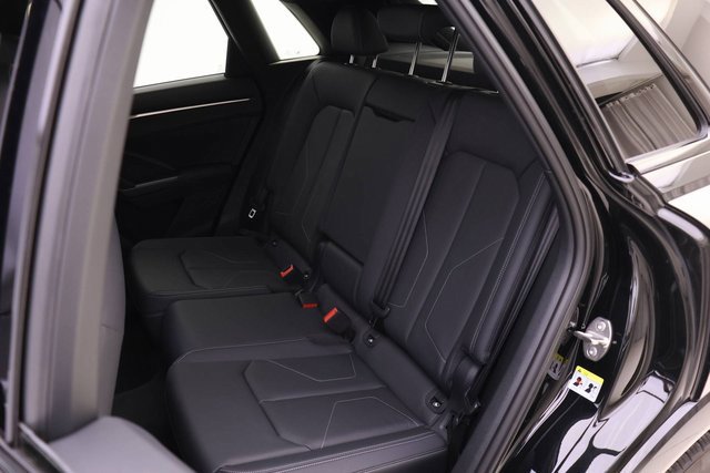 New 2025 Audi Q3 2.0T Premium image 11