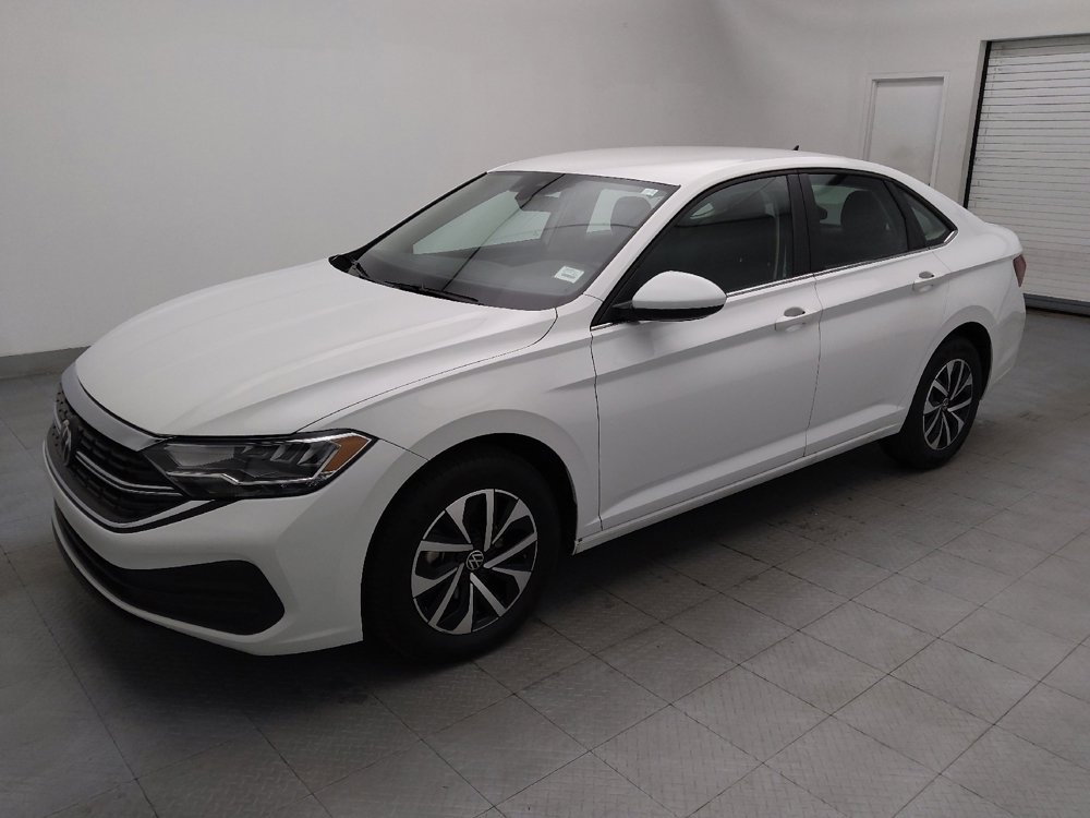 Used 2024 Volkswagen Jetta S image 2