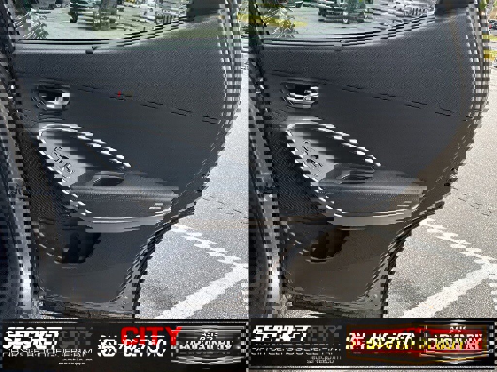 Used 2018 Hyundai Santa Fe Sport image 13