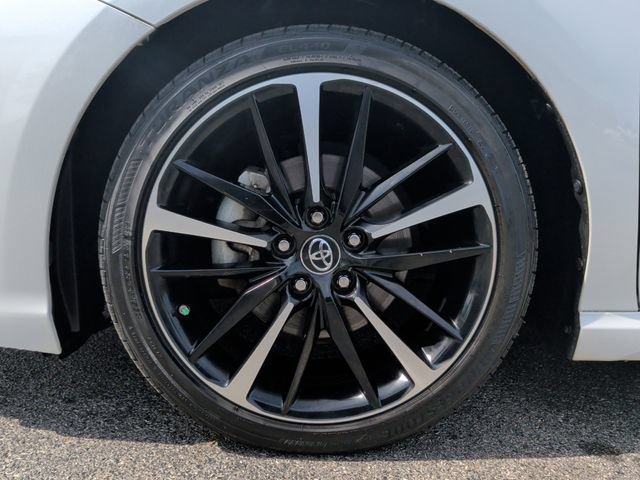 Used 2018 Toyota Camry XSE FWD image 9