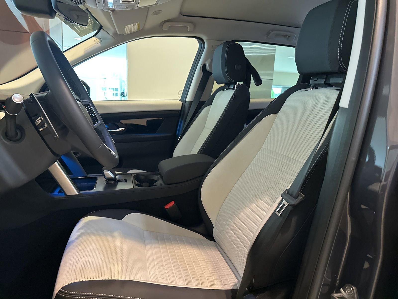 Certified 2025 Land Rover Discovery Sport S image 12