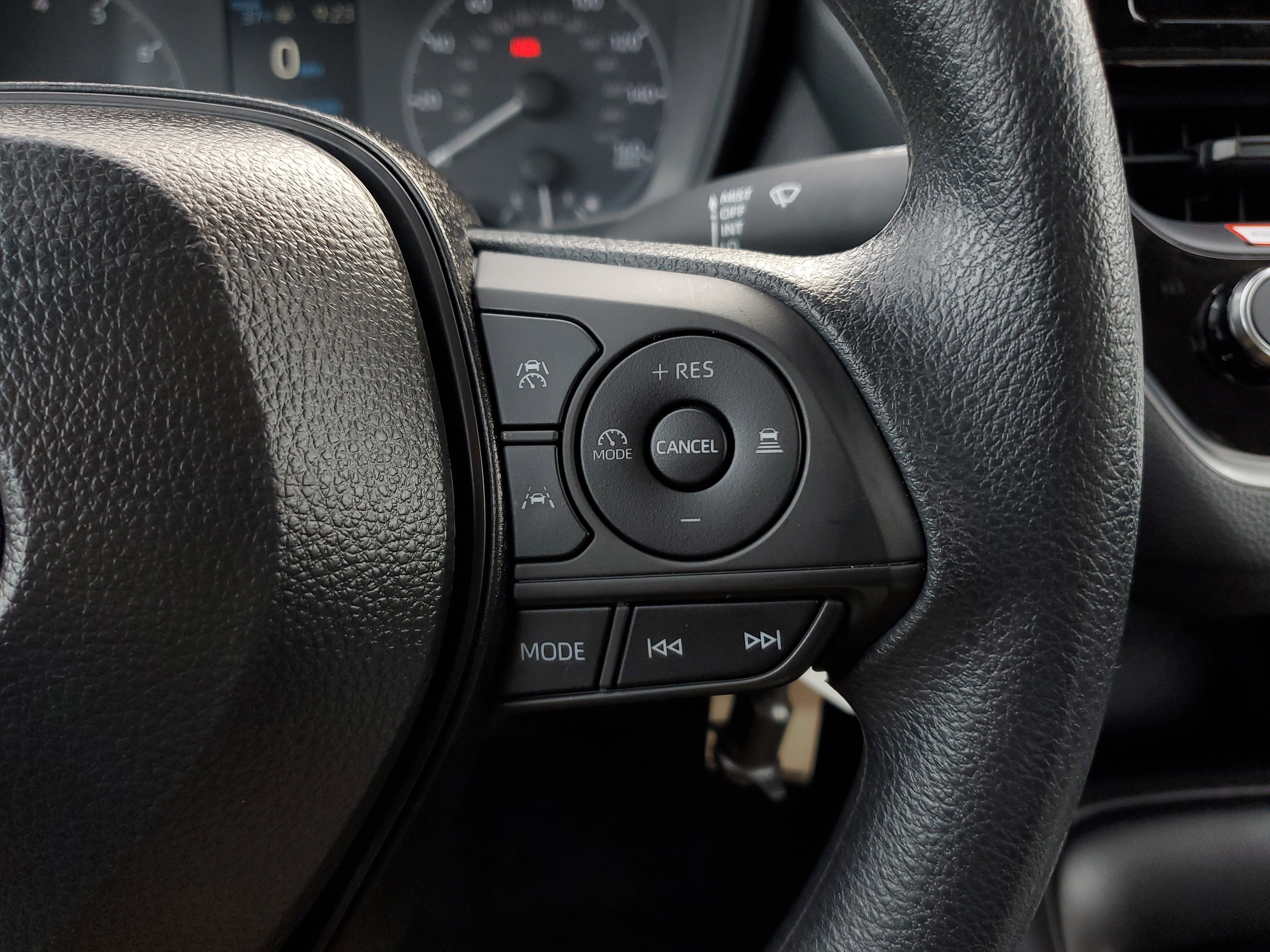 Certified 2025 Toyota Corolla LE image 21