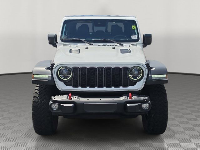 Used 2024 Jeep Gladiator Rubicon w/ Technology Group AWD/4WD image 2