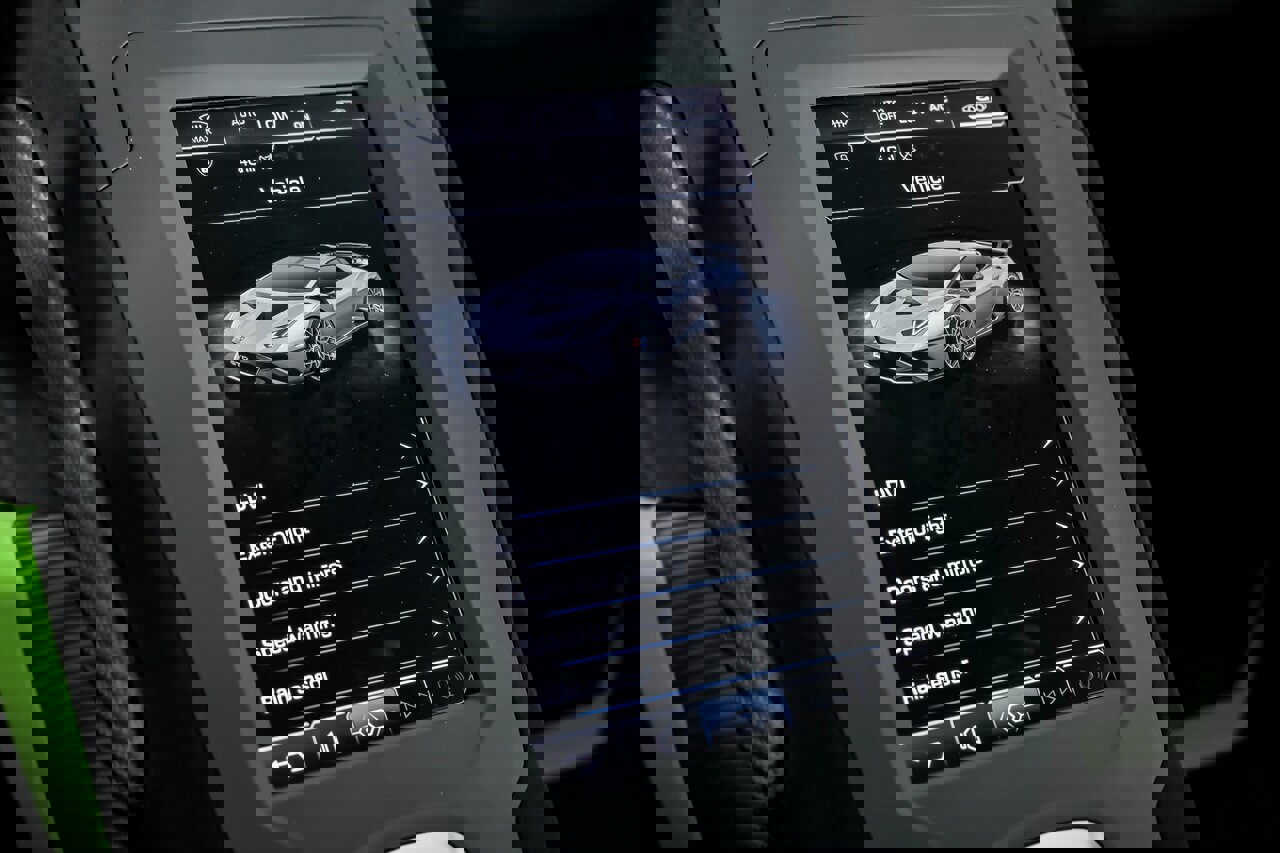 Used 2022 Lamborghini Huracan STO image 34