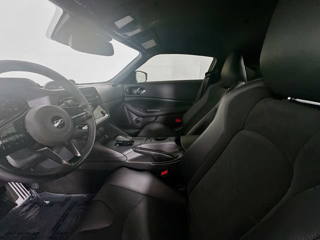 Certified 2025 Nissan Z Performance w/ Floor Mat Package RWD image 21
