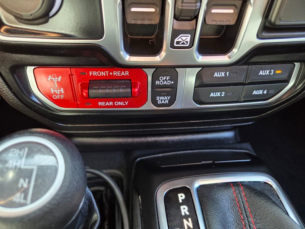 Used 2022 Jeep Wrangler Unlimited Rubicon w/ LED Lighting Group AWD/4WD image 25