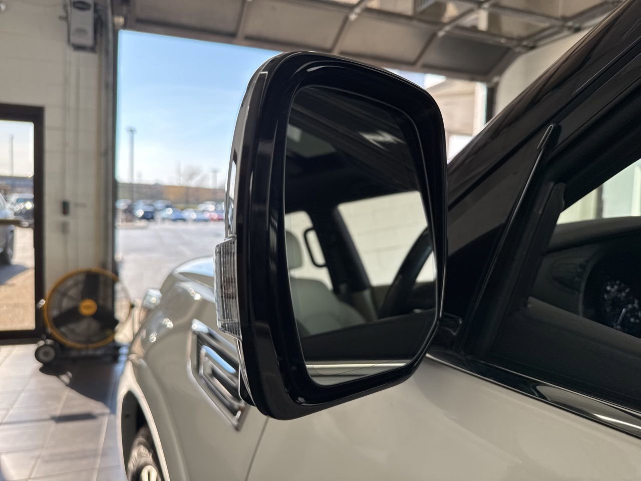 Used 2023 INFINITI QX80 Sensory w/ Cargo Package image 16