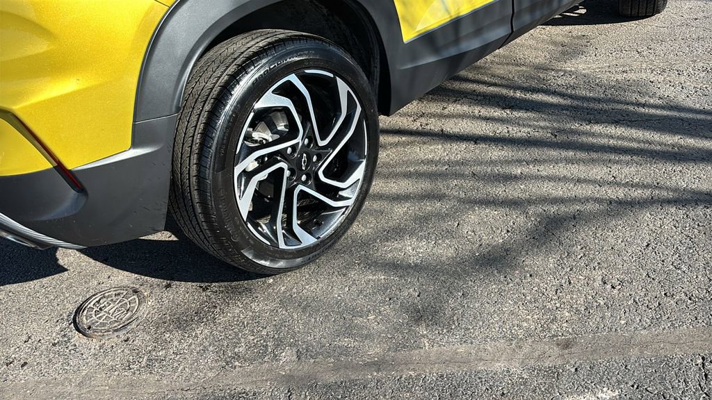 Used 2025 Chevrolet TrailBlazer RS w/ Convenience Package image 8