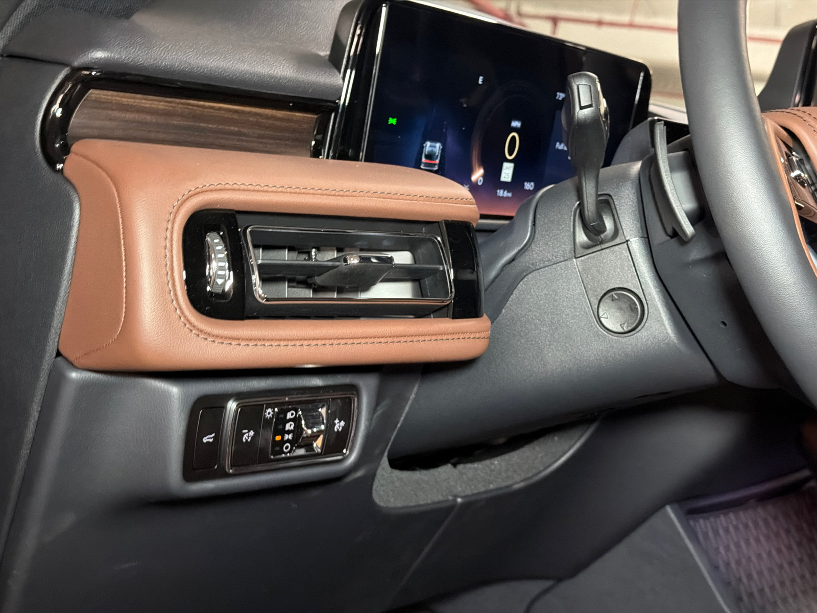 New 2027 Lincoln Aviator Reserve AWD/4WD image 18
