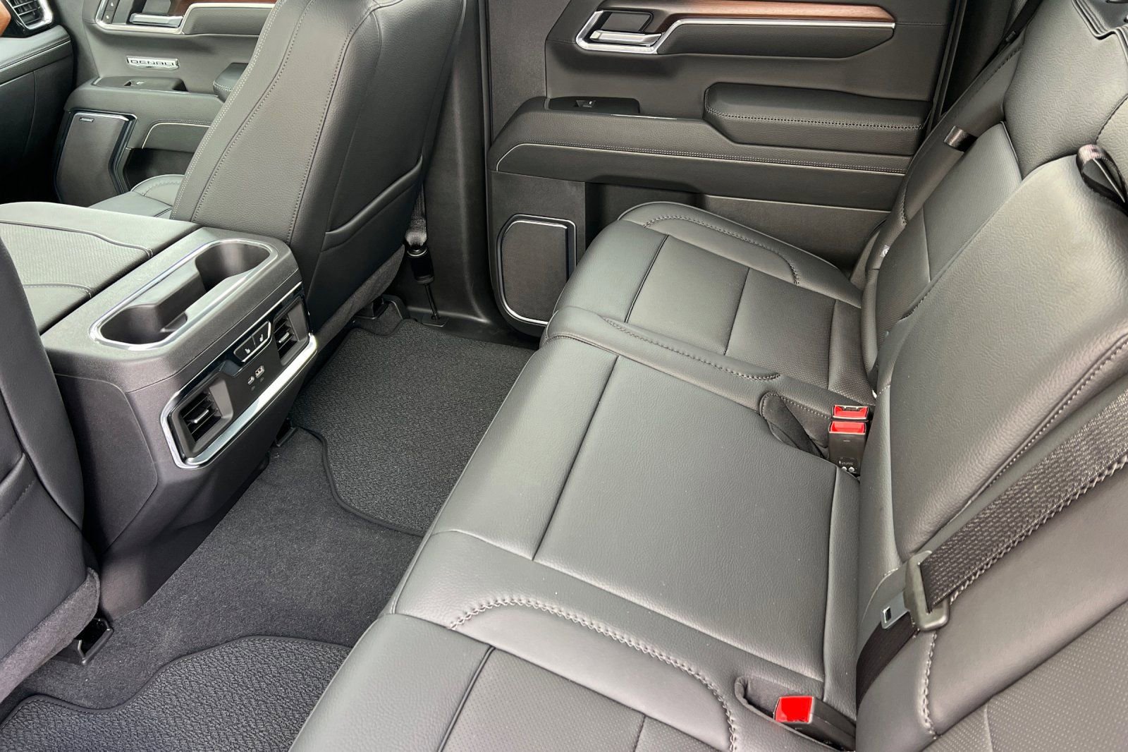 New 2026 GMC Sierra 1500 Denali w/ Denali Reserve Package image 10