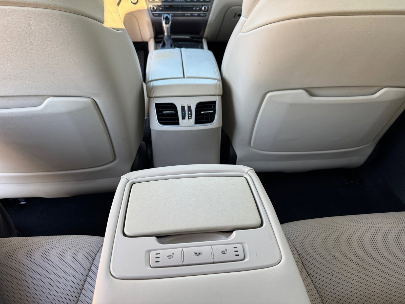 Used 2016 Hyundai Genesis 3.8 w/ Option Group 02 image 32