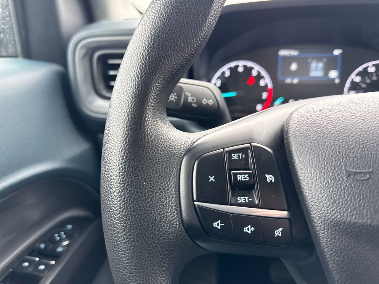 Used 2023 Ford Maverick XL image 29