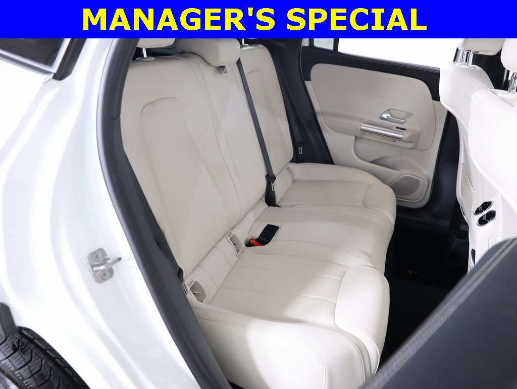 Used 2025 Mercedes-Benz GLA 250 4MATIC image 43