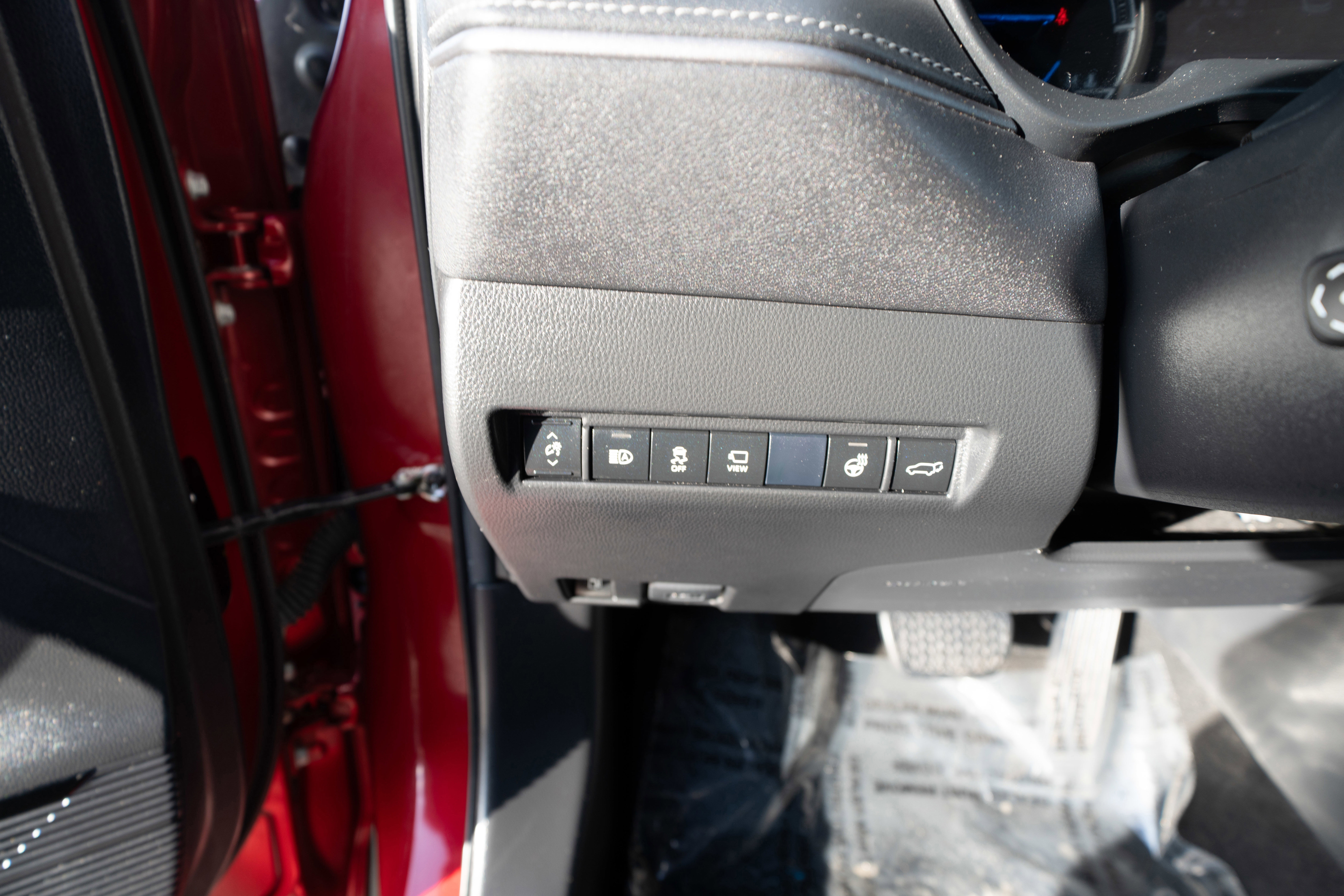 Used 2021 Toyota Venza Limited w/ Advanced Technology Package image 11